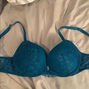 Victoria’s Secret very sexy push up bra